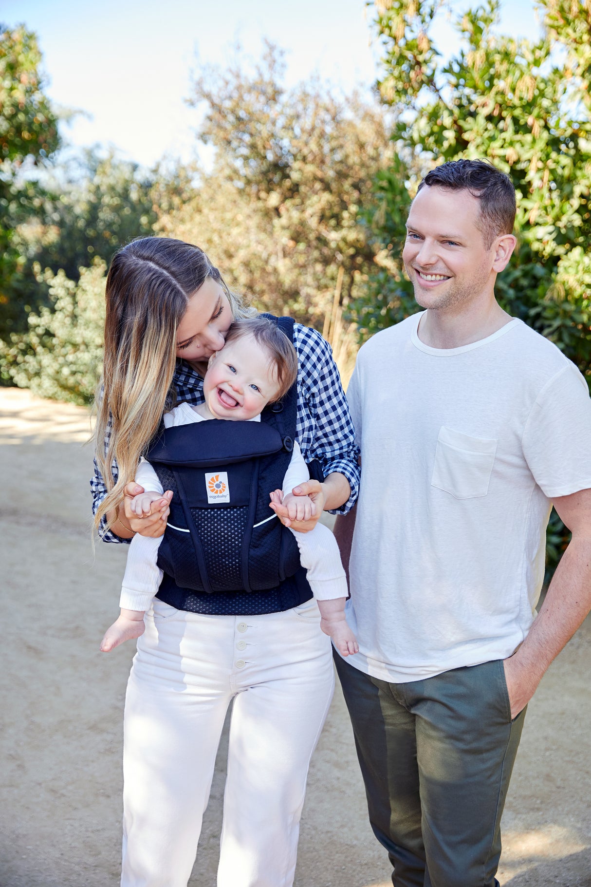 Shop Ergobaby Ergobaby Omni Breeze - Midnight Blue at Babymaxi