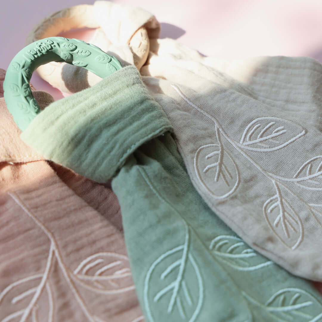 Organic Baby Teether & Activity Toy – Perfect for Carriers featuring soft muslin cloth and natural rubber ring | Babymaxi