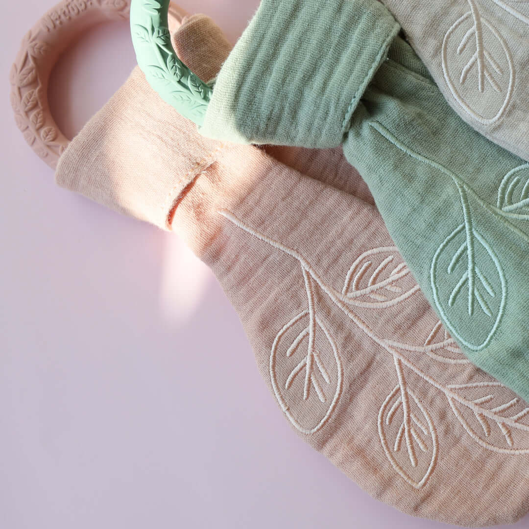 Organic Baby Teether & Activity Toy – Perfect for Carriers, multi-functional with soft muslin and rubber ring | Babymaxi