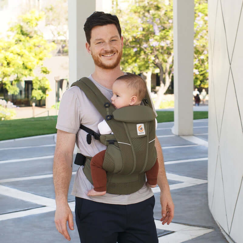 Shop Ergobaby Ergobaby Omni Breeze - Olive Green at Babymaxi