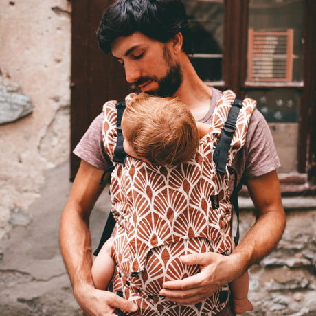 Neko Switch Mocha toddler carrier