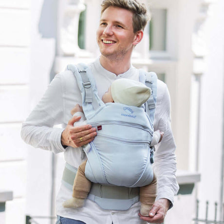 Shop Manduca Manduca XT - Monochrome Arctic at Babymaxi