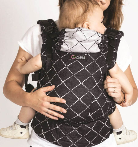 Isara The One - Diamonda Black baby carrier in use, supporting child, universal fit for parents of all sizes | Babymaxi