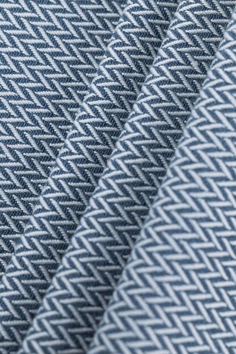 LennyLamb LennyPreschool (up to 30kg) - Little Herringbone Grey fabric detail showcasing herringbone pattern | Babymaxi