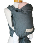 Storchenwiege Talemo Half-Buckle Baby Carrier - Graphite with baby model on mannequin | Babymaxi