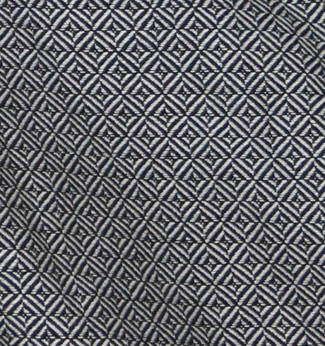 Detailed pattern of the fabric used in the Storchenwiege Talemo Half-Buckle Baby Carrier - Leo Black White | Babymaxi