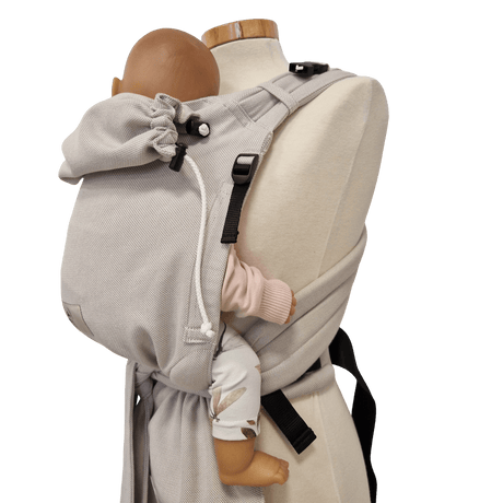 Storchenwiege Talemo Half-Buckle Baby Carrier - Moonstone with doll on mannequin | Babymaxi